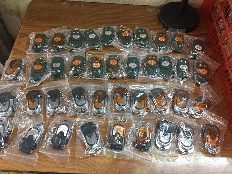 Dịch vụ sửa khóa cửa cuốn với linh phụ kiện thay thế chính hãng