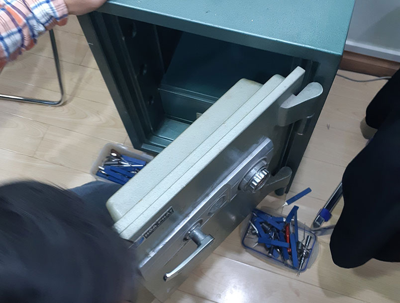 Sửa khóa két sắt giúp tiết kiệm nhiều chi phí hơn mua mới